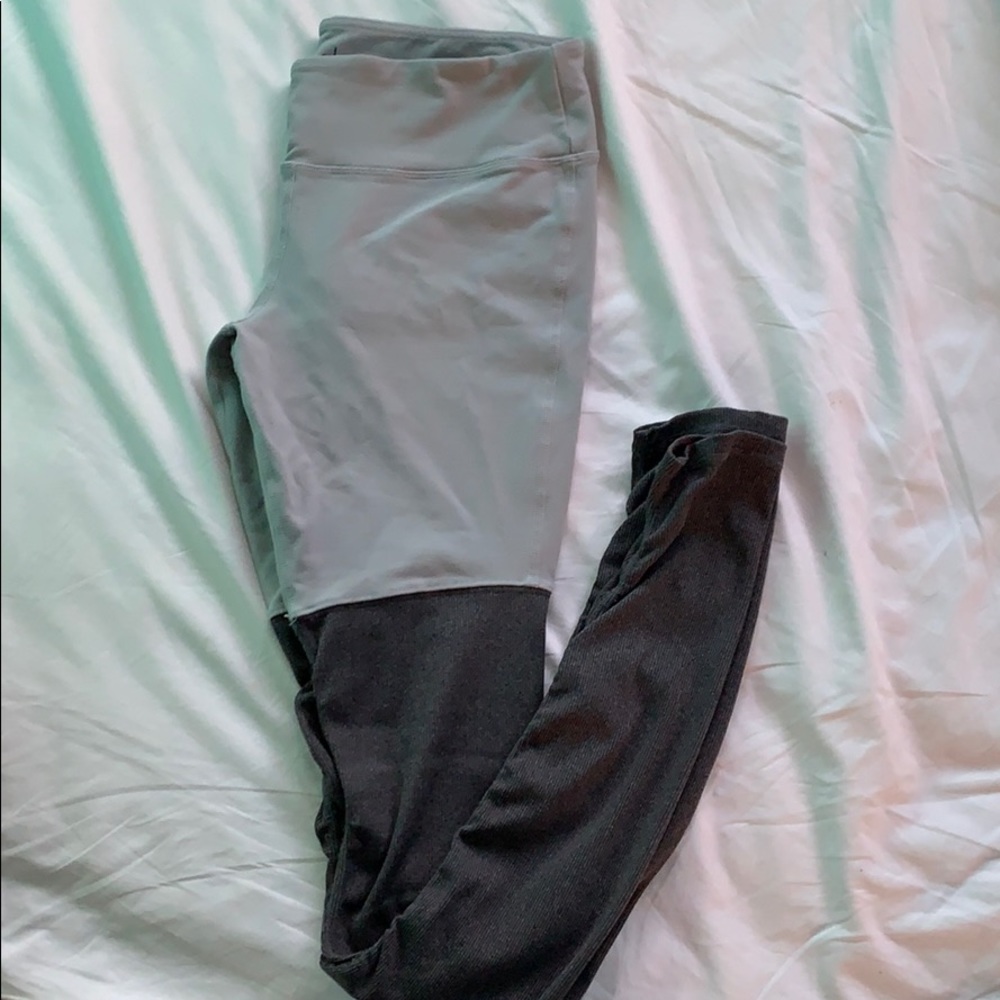 Alo Yoga Goddess Legging